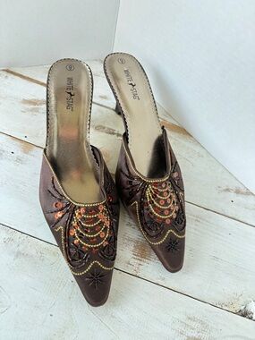 Y2K White Stag Brown satin shoes beaded  prom embellished kitten heel mules sz 9